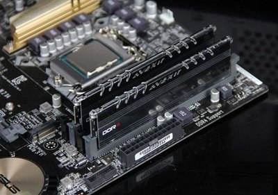 英特尔300系列主板全解析 H310、B360、Z370、Z390型号与对比指南